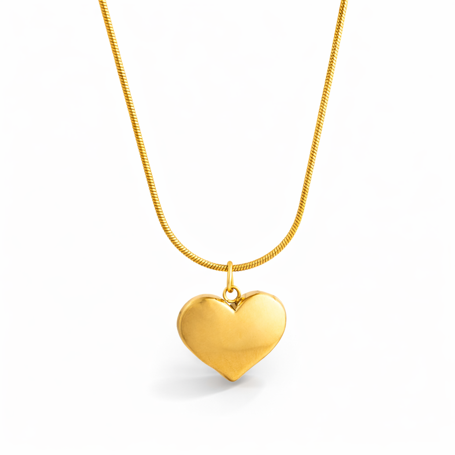 Essential Heart Pendant with Chain with pendant