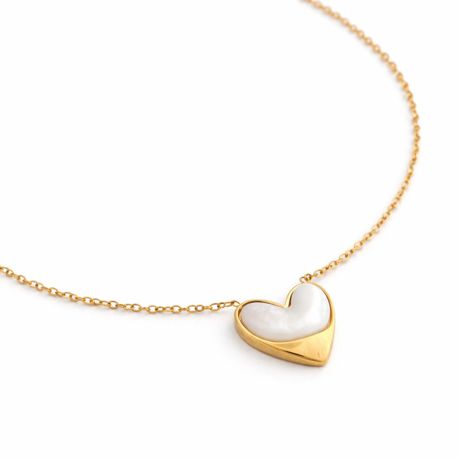 Pearl Heart Glow pendant with Chain with pendant