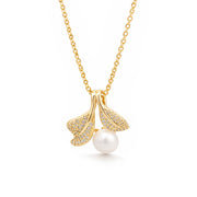 Crystal Leaf Pearl chain with pendant