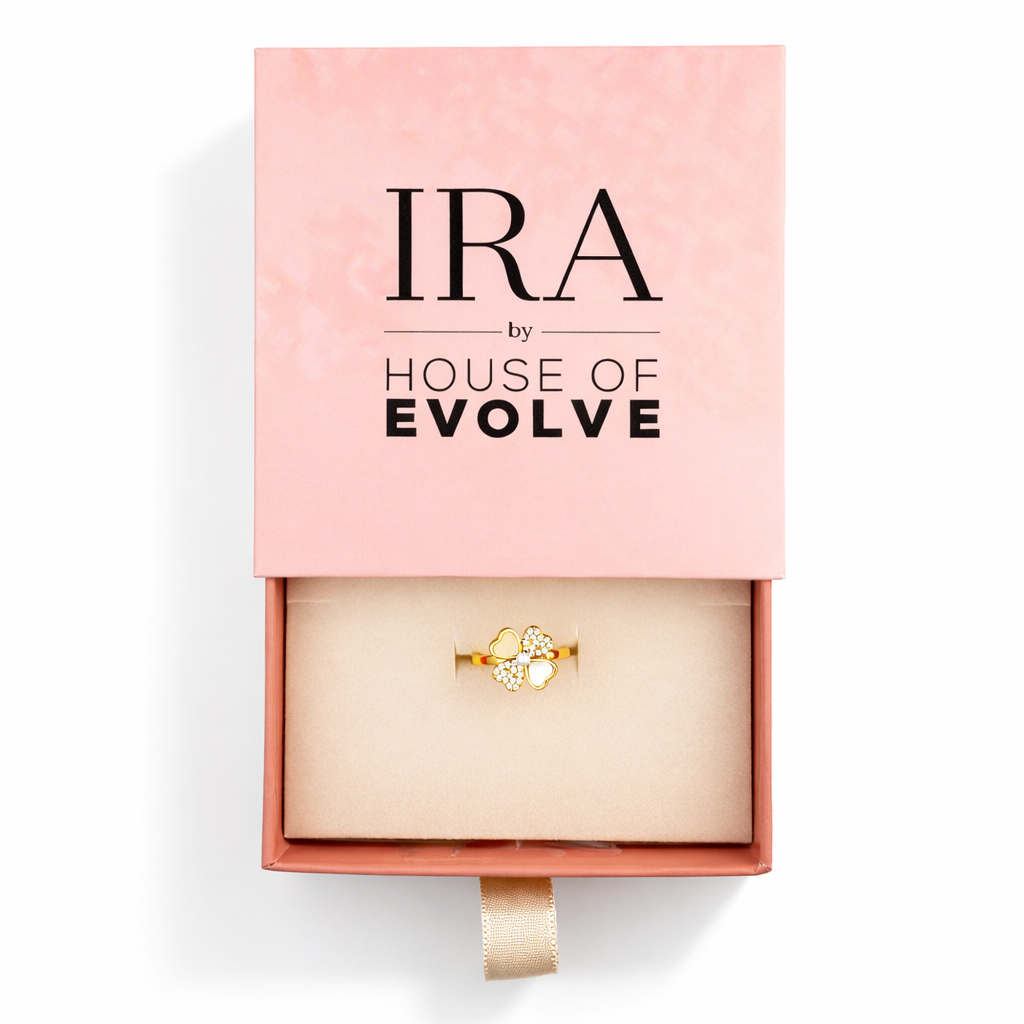 Sparkling Clover Heart Gold Ring