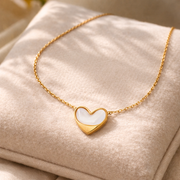 Pearl Heart Glow pendant with Chain with pendant