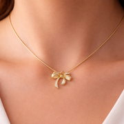 Royal Ribbon Bow with Chain with pendant