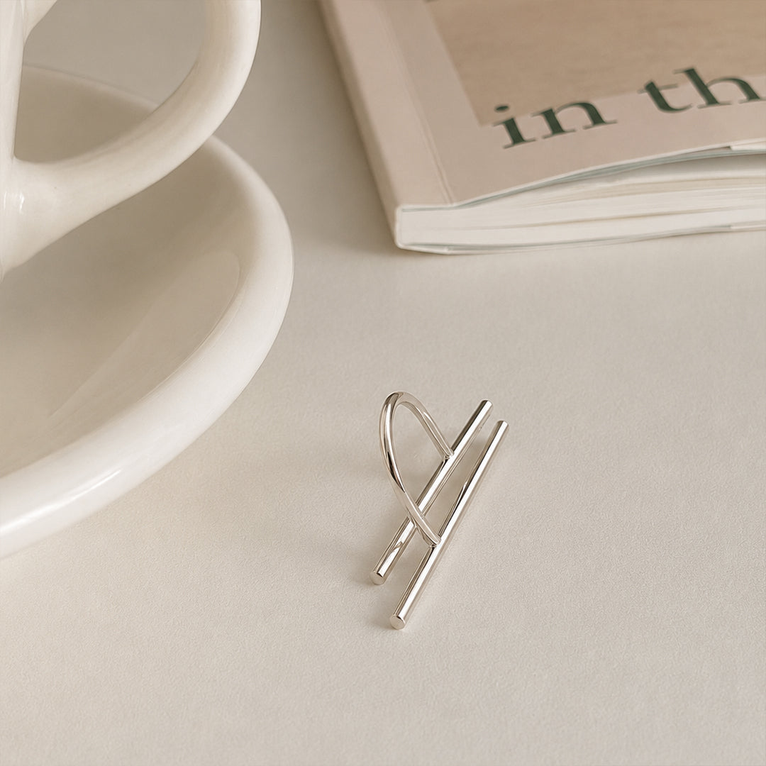 Dainty Bar Ring
