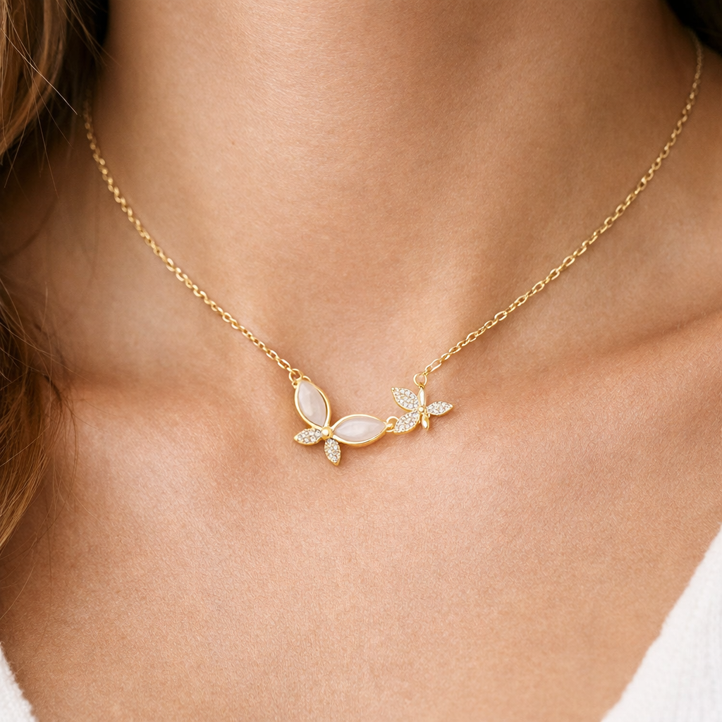 Minimal Wing Charm Chain with pendant