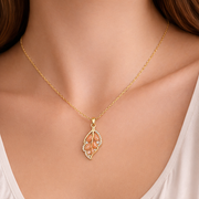 Rose Leaf Elegance pendant with Chain with pendant