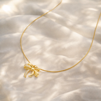 Royal Ribbon Bow with Chain with pendant