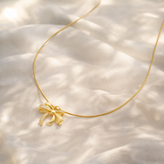 Royal Ribbon Bow with Chain with pendant