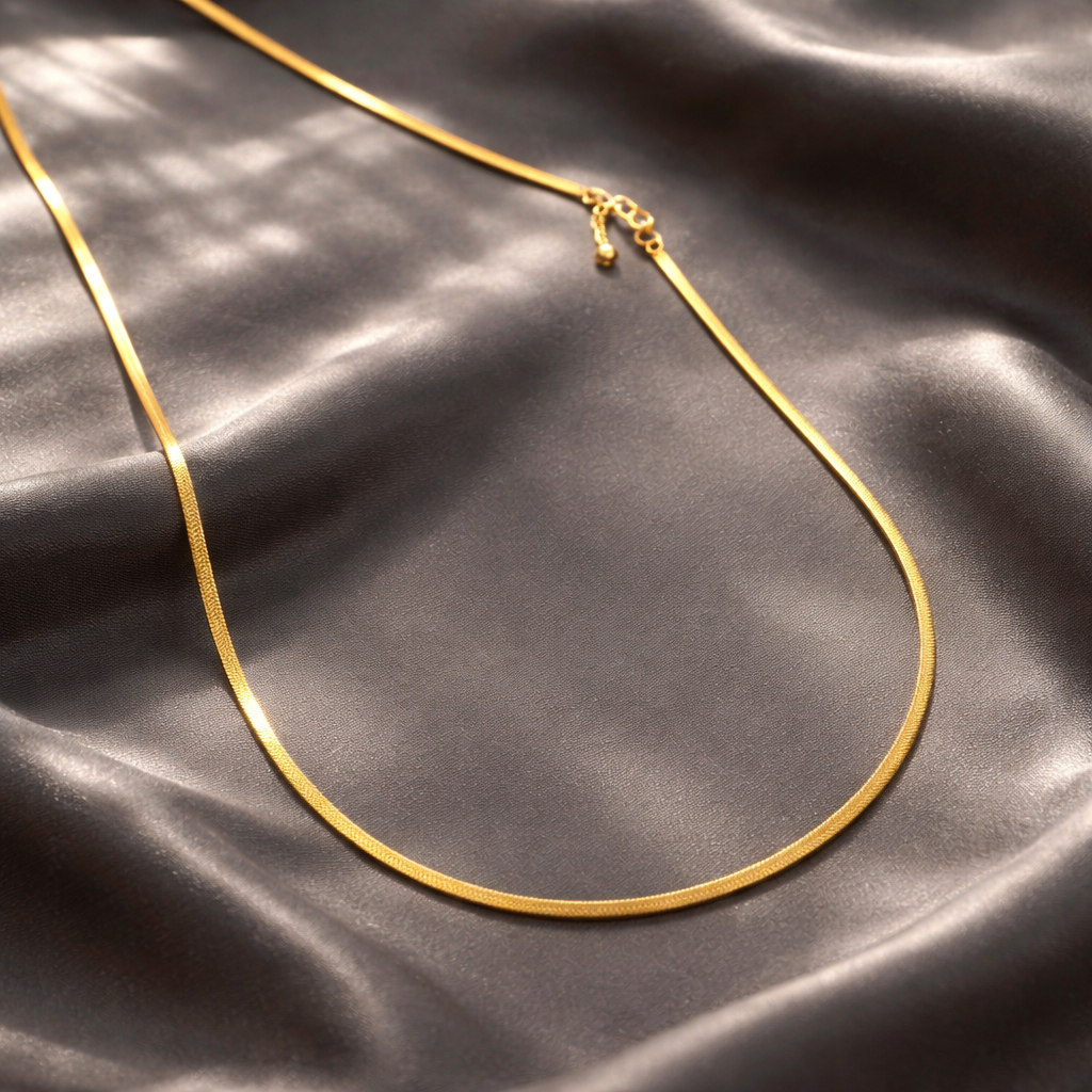 Luxe Flat Gold Chain with pendant