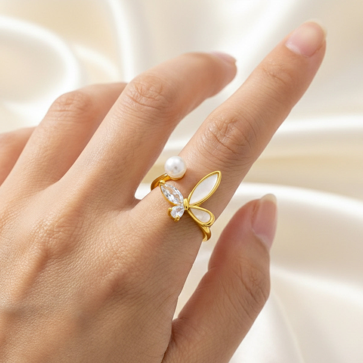 Polished Open-End Gold Ring