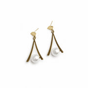 Modern Pearl Earrings